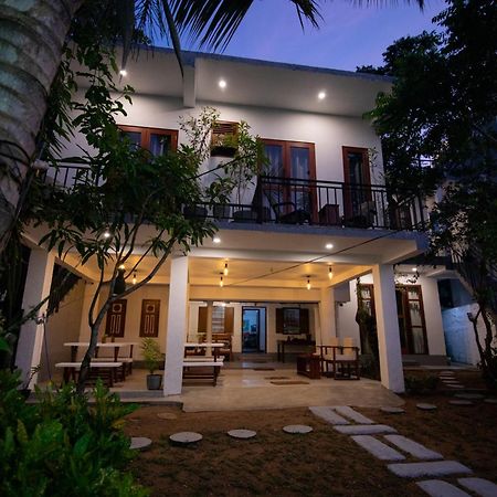 Light House Beach Home Matara Eksteriør bilde
