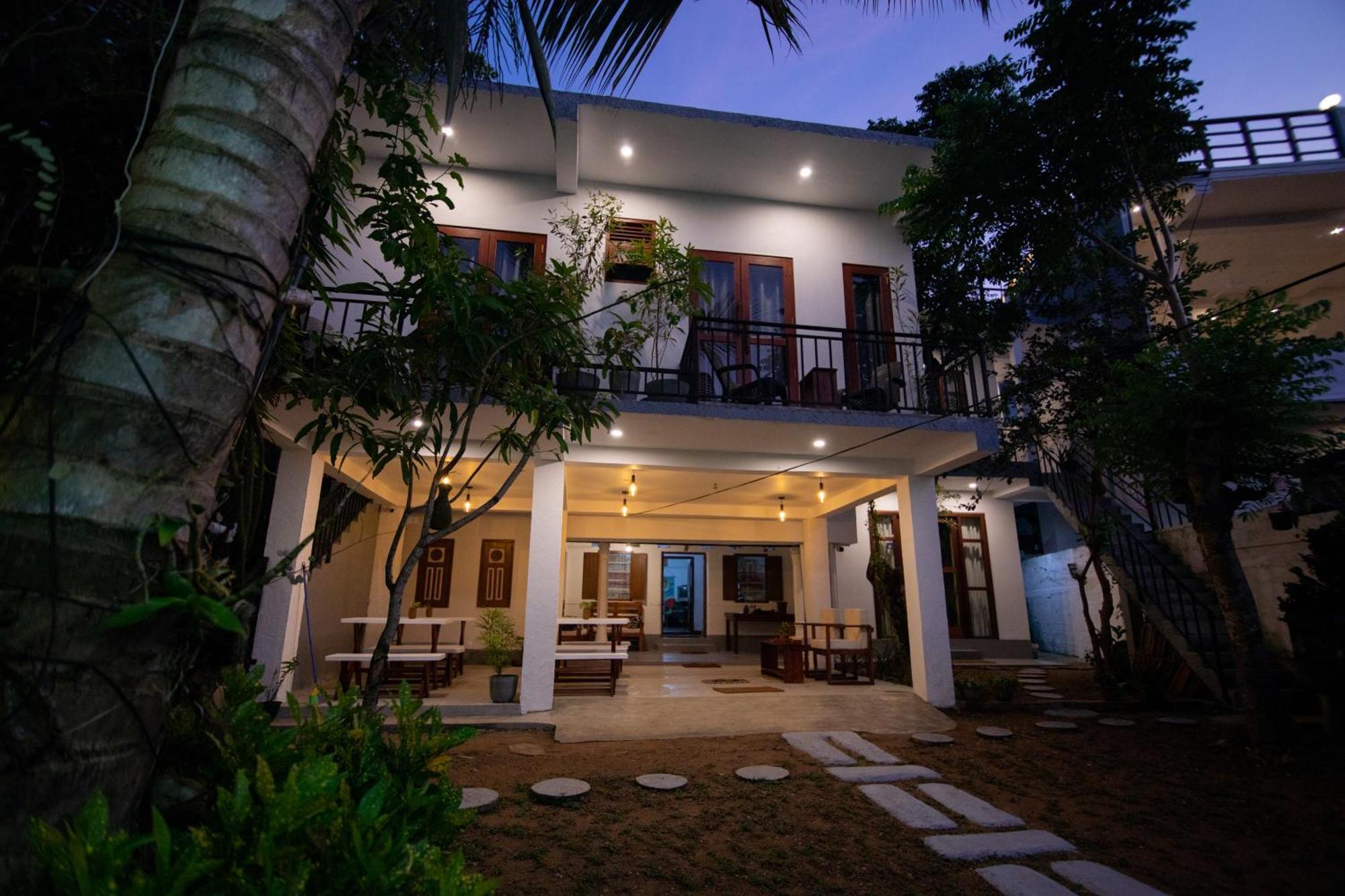 Light House Beach Home Matara Eksteriør bilde