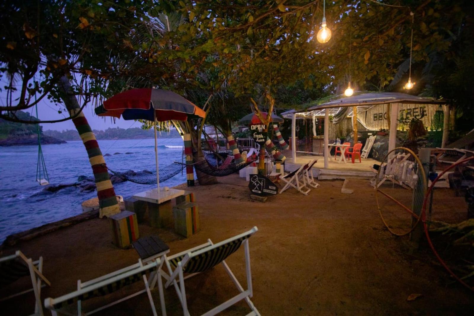 Light House Beach Home Matara Eksteriør bilde
